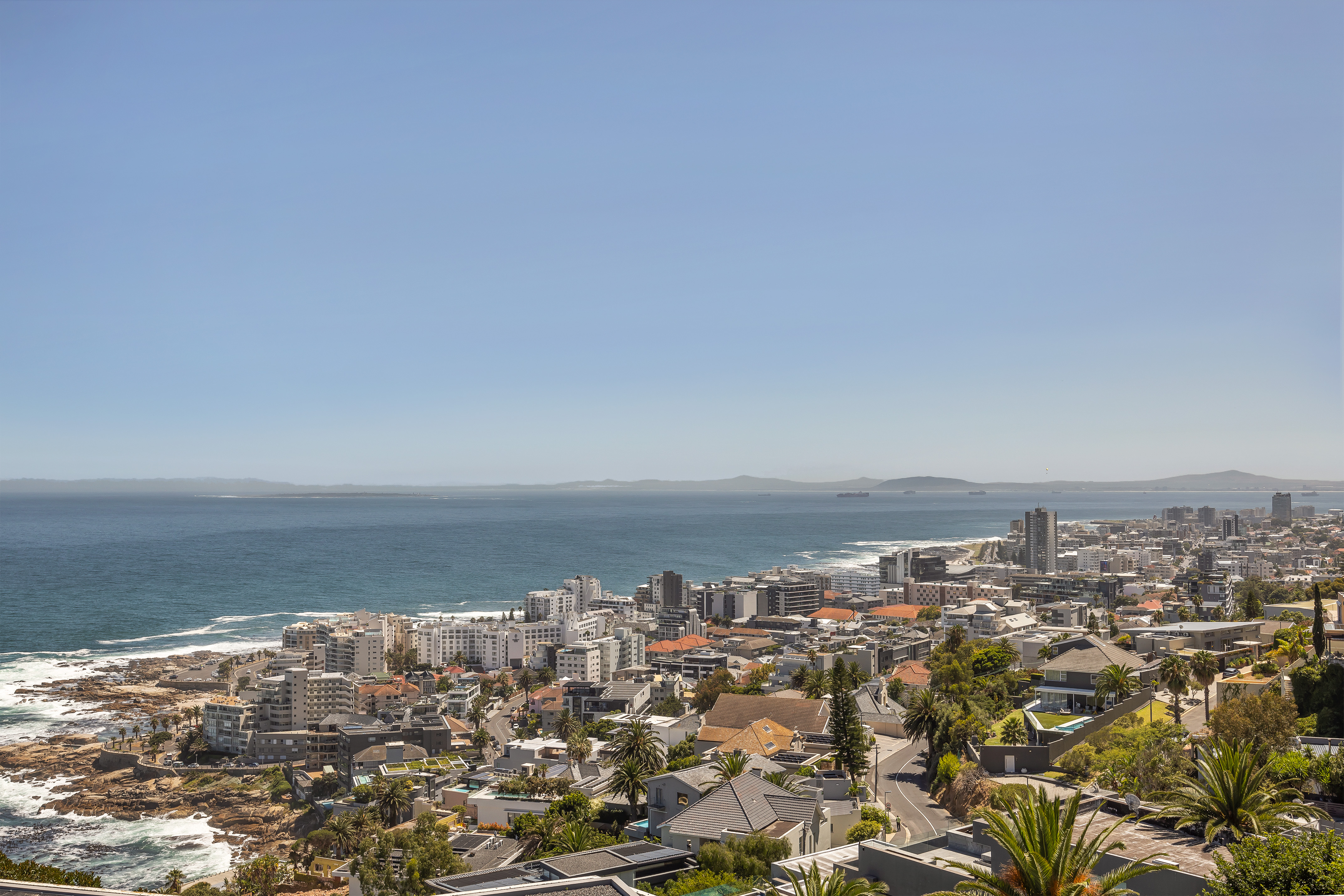 To Let 6 Bedroom Property for Rent in Bantry Bay Western Cape